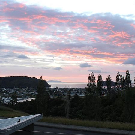 Stunning Views Bed, Breakfast & Health Retreat Bed & Breakfast Whangamata Bagian luar foto