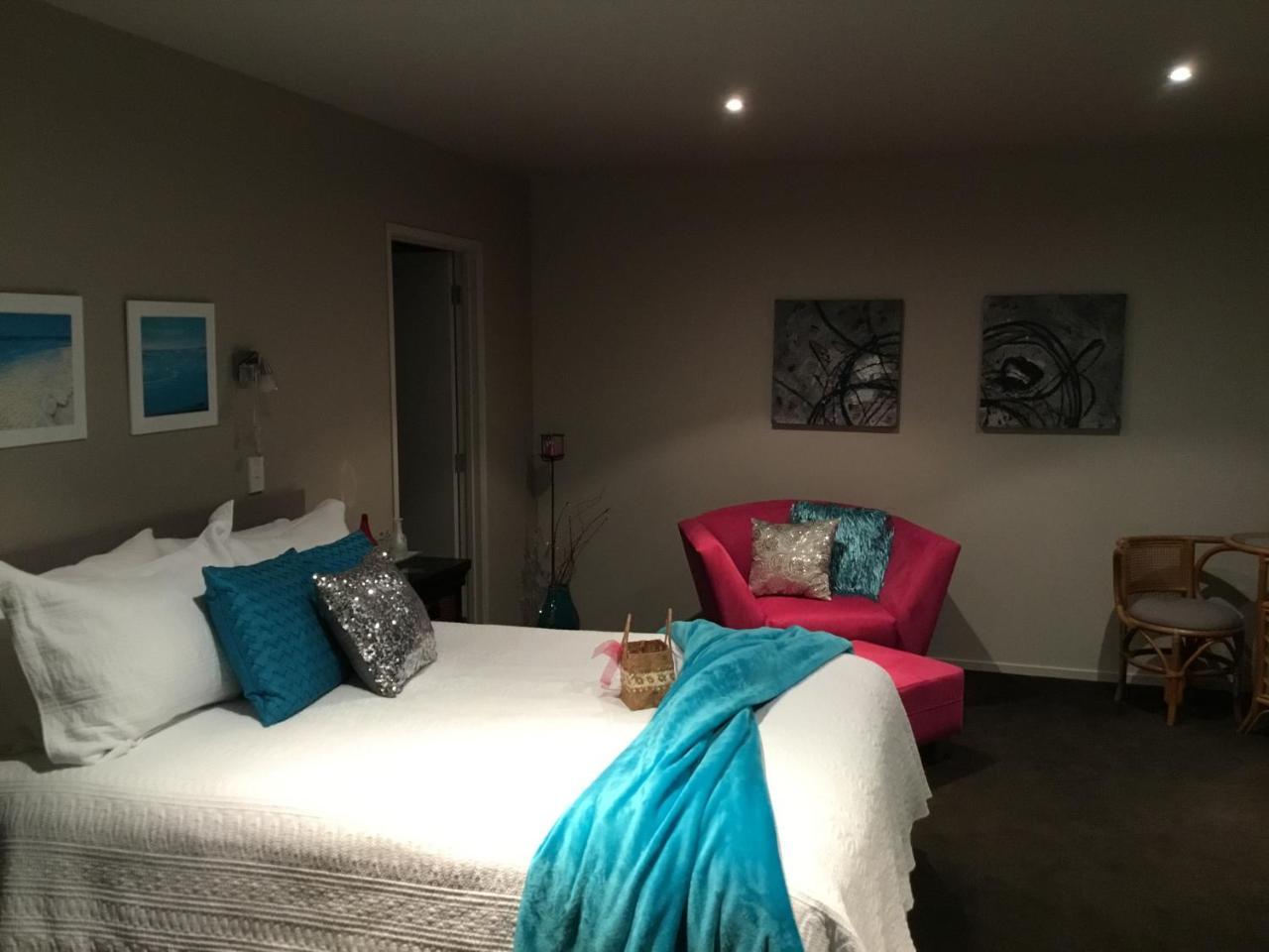 Stunning Views Bed, Breakfast & Health Retreat Bed & Breakfast Whangamata Bagian luar foto